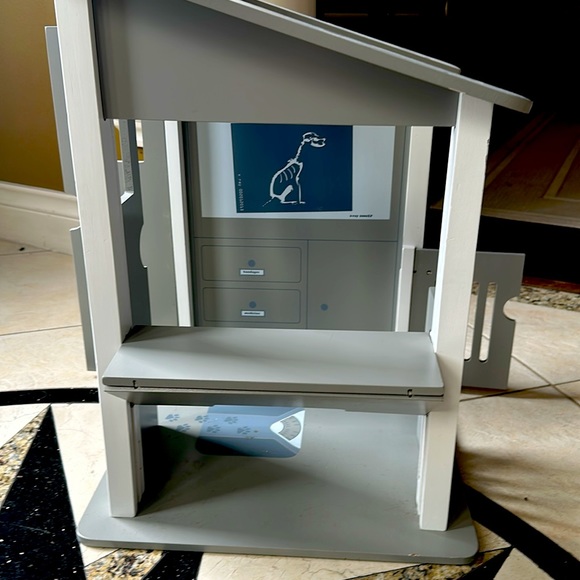 Pottery Barn Kids Pet Hospital - Picture 3 of 6